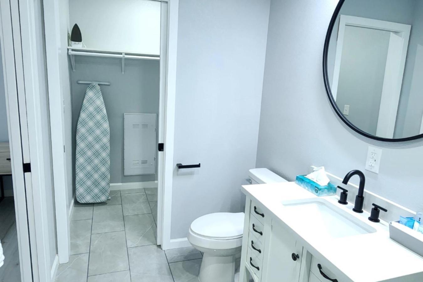 Reese Tower Aparthotel Tulsa Bagian luar foto